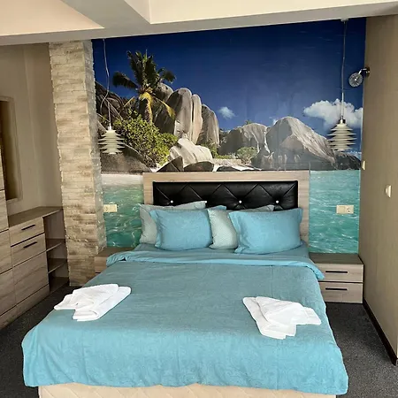 Hotel Lazur 2*