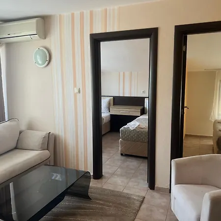 Hotel Lazur Kiten (Burgas)