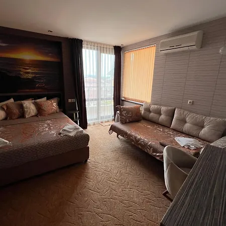 Lazur Kiten (Burgas)